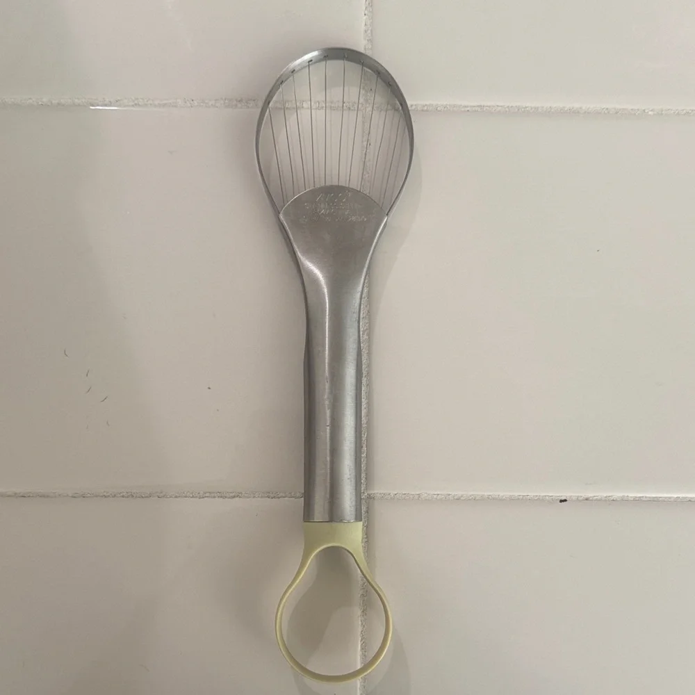 AMCO HOUSEWORKS Stainless Steel Avocado Slicer with Yellow Handle